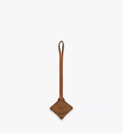 Ottomar Airtag Luggage Charm In Lauretos