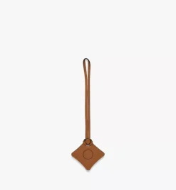 Ottomar Airtag Luggage Charm In Lauretos