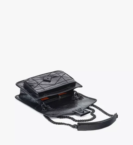 Travia Quilted Shoulder Bag In Crushed Leather